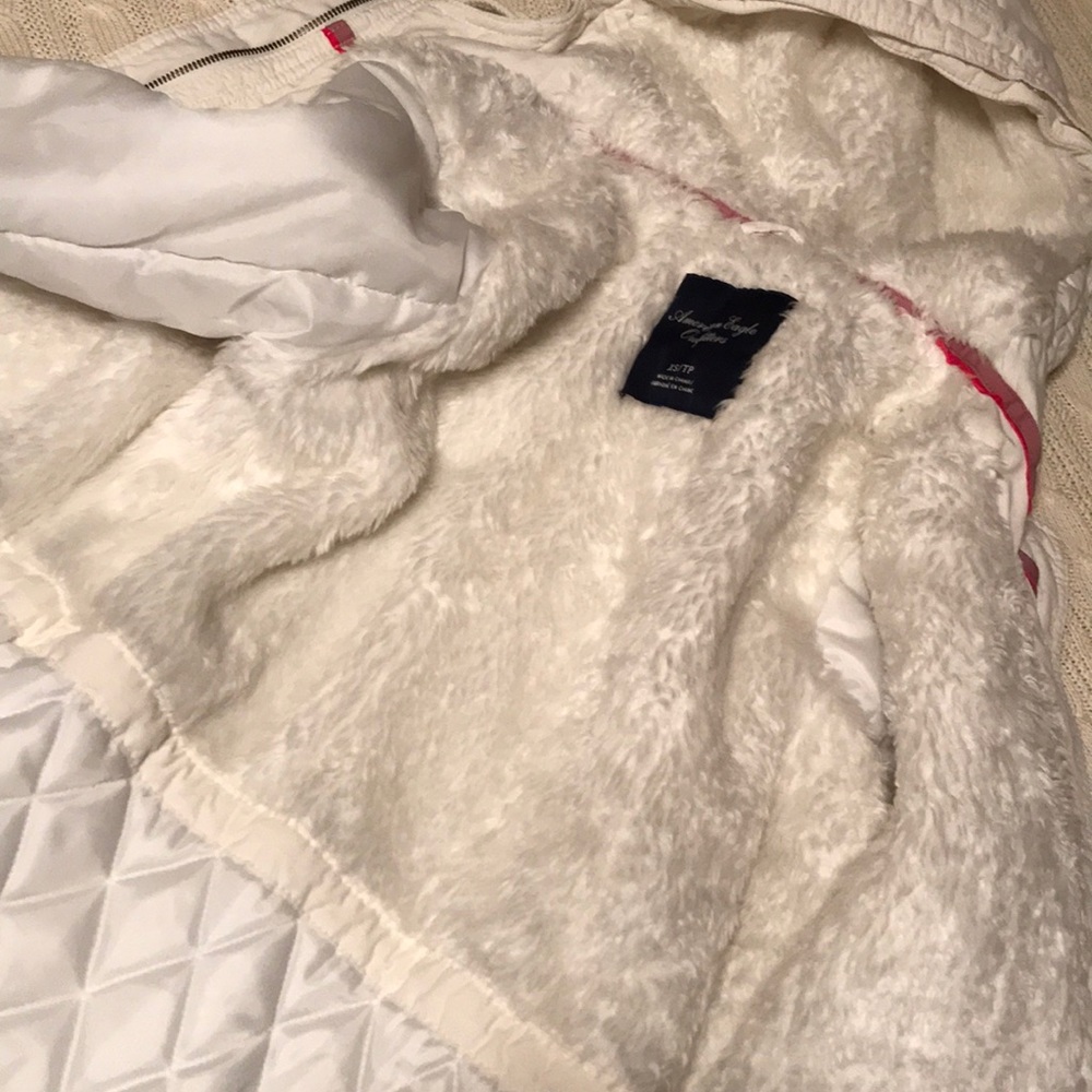 American Eagle Snow Jacket - Picture 8 of 8